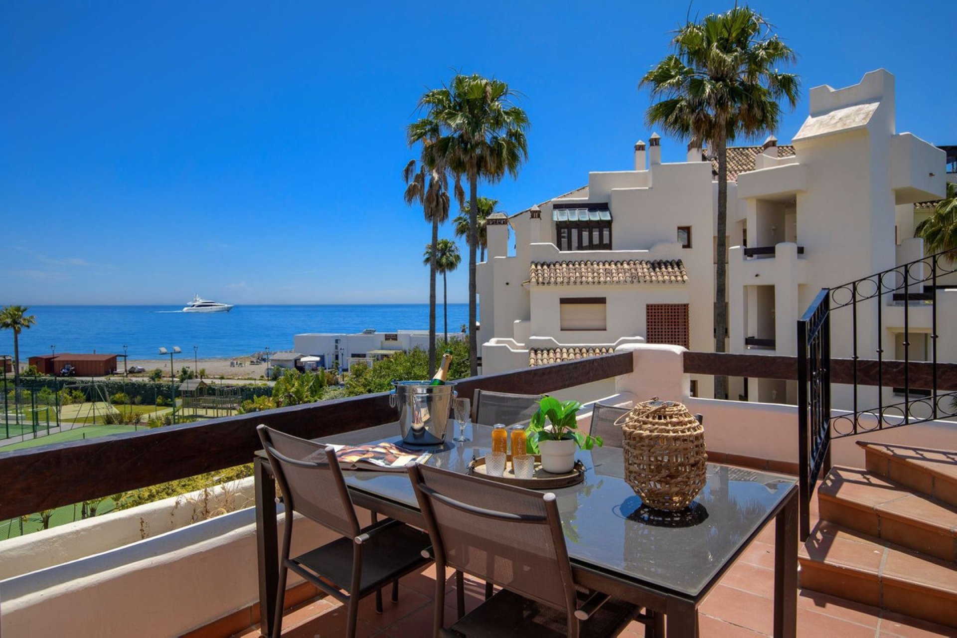 Resale - Apartment - Penthouse - Estepona - Estepona Centro