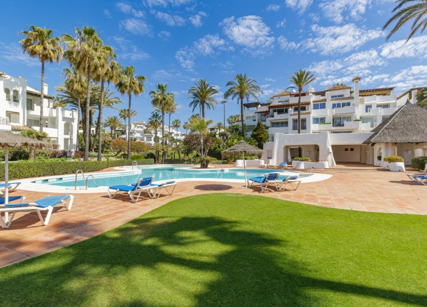 Resale - Apartment - Penthouse - Estepona - Estepona Centro