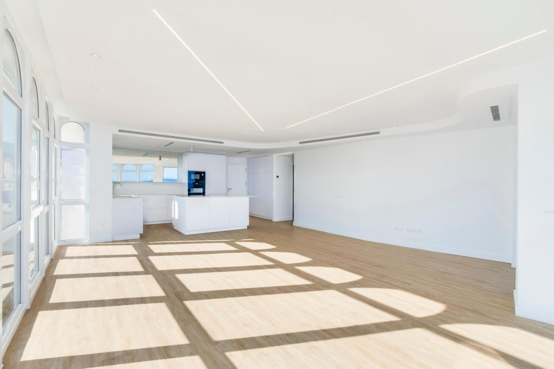 Resale - Apartment - Penthouse - Estepona - Estepona Centro