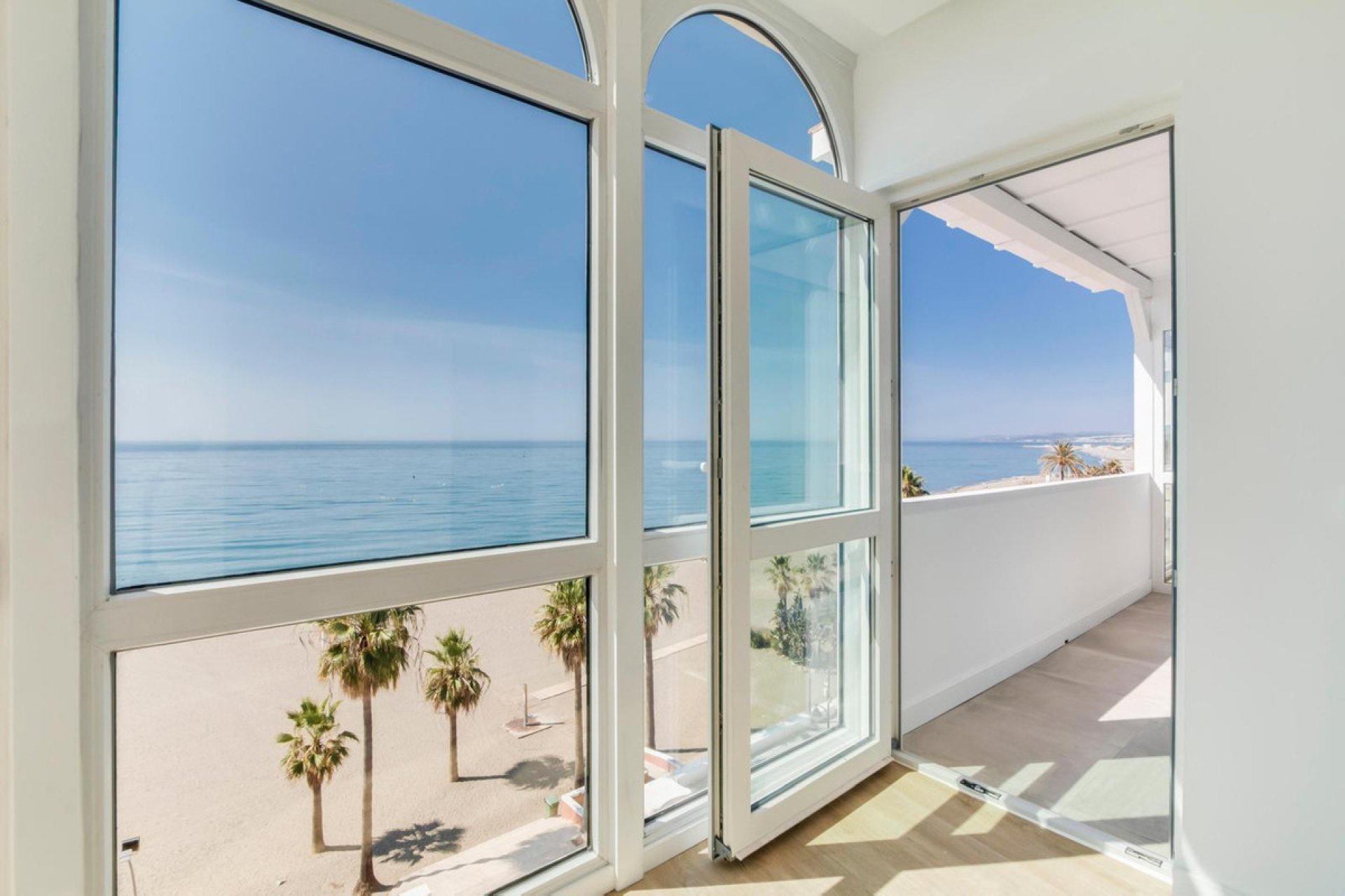 Resale - Apartment - Penthouse - Estepona - Estepona Centro