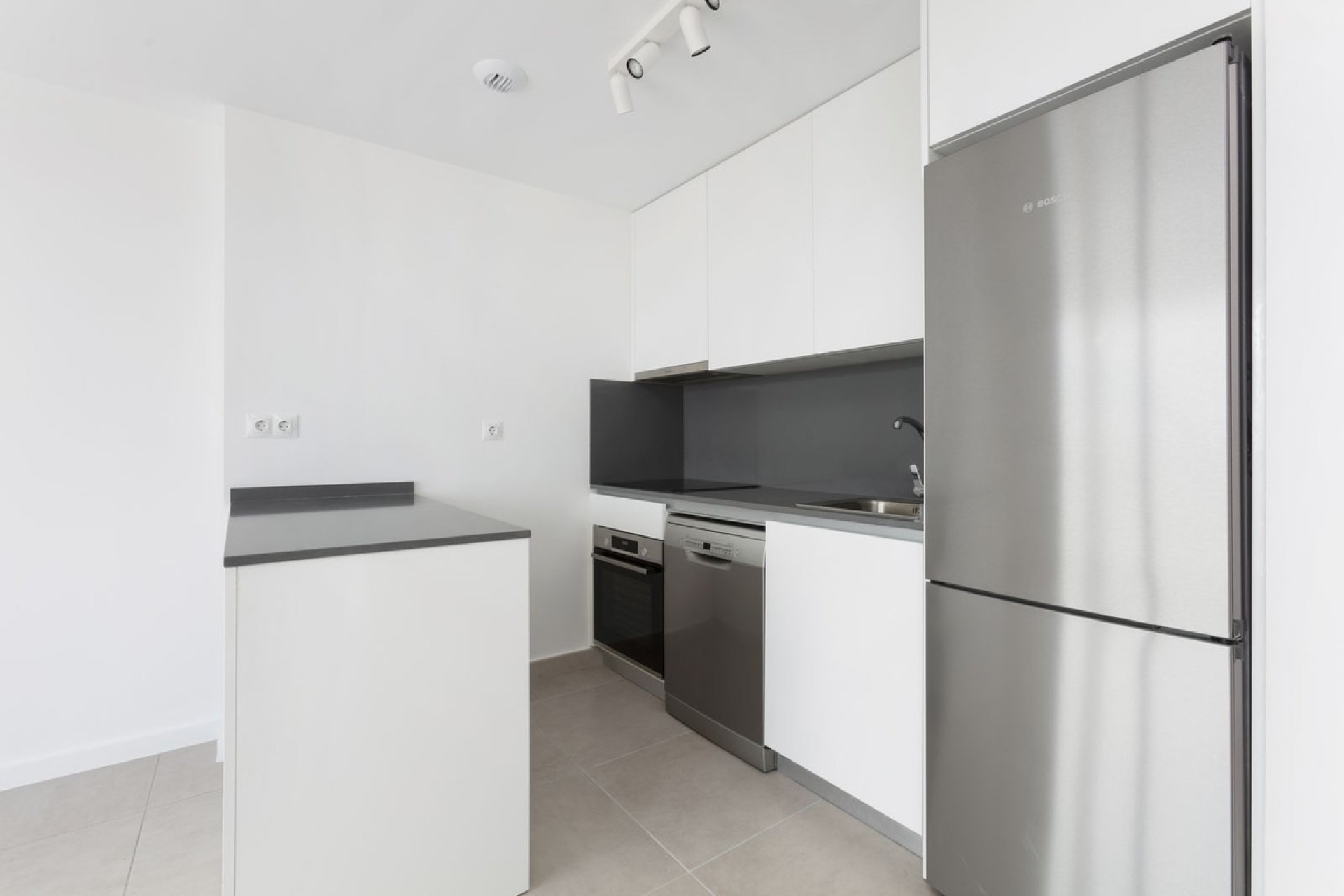 Resale - Apartment - Penthouse - Estepona - Estepona Centro