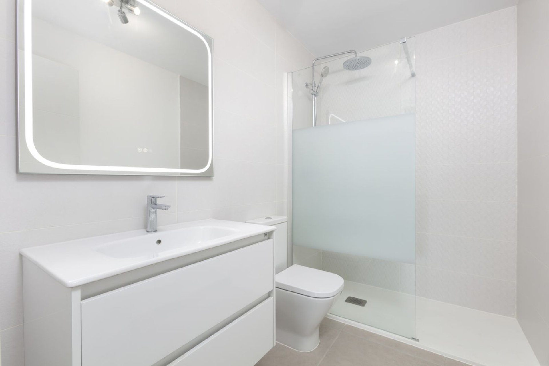 Resale - Apartment - Penthouse - Estepona - Estepona Centro