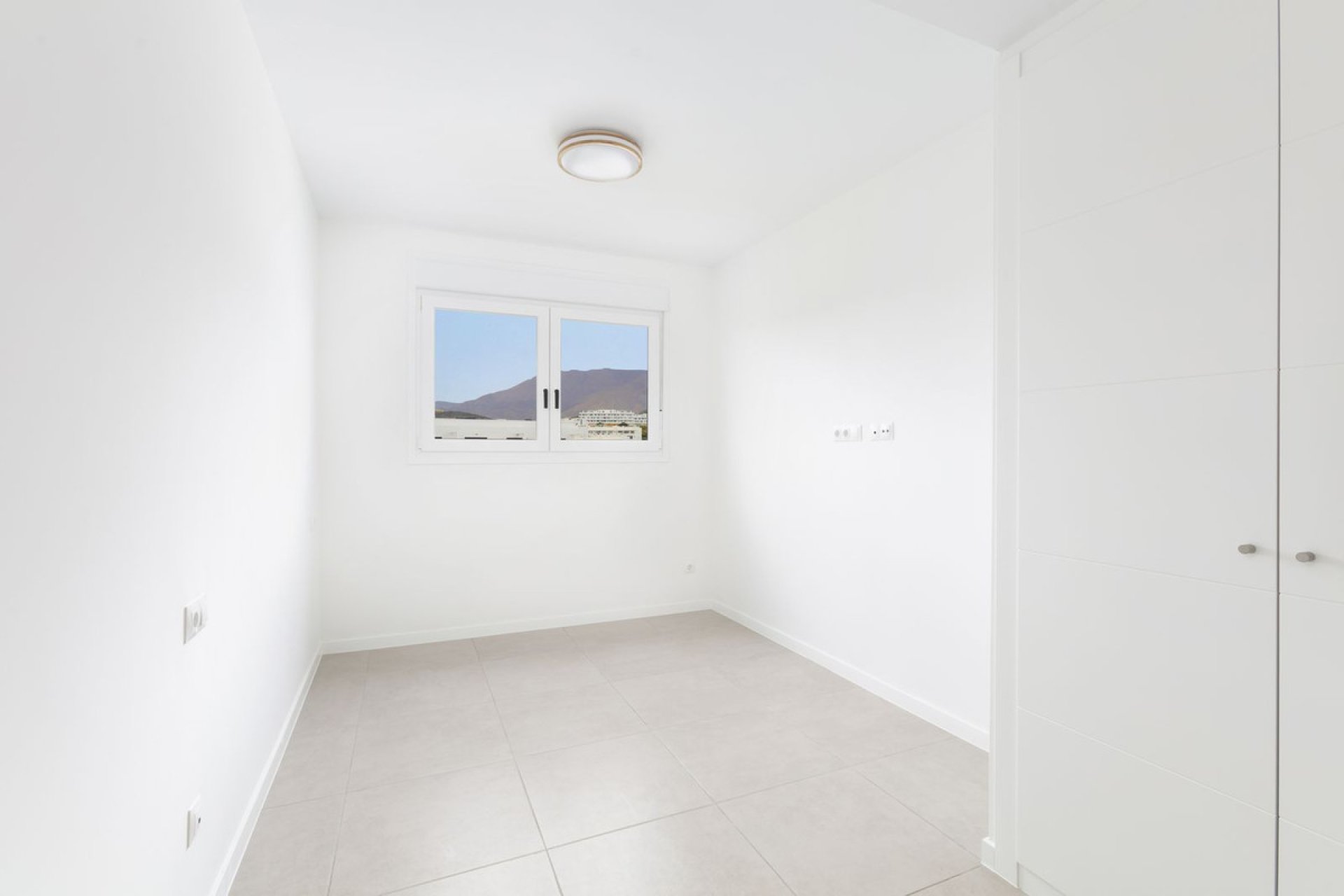 Resale - Apartment - Penthouse - Estepona - Estepona Centro