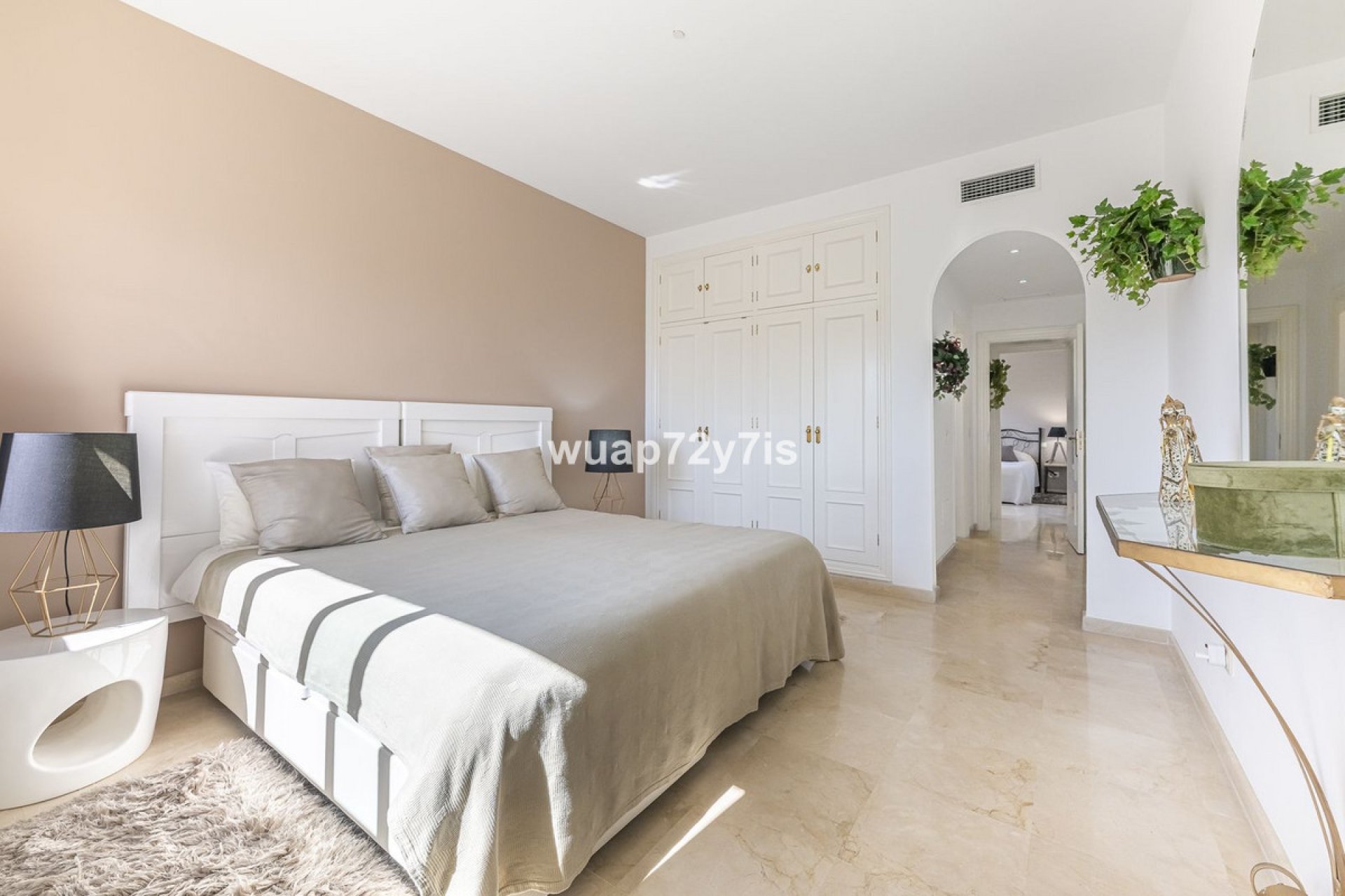 Resale - Apartment - Penthouse - Estepona - Estepona Centro