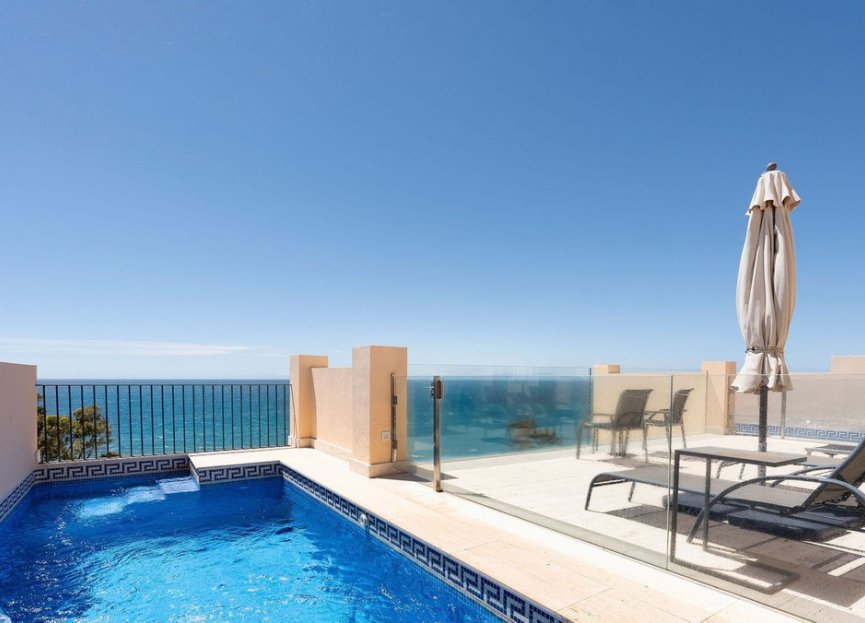 Resale - Apartment - Penthouse - Estepona - Estepona Centro