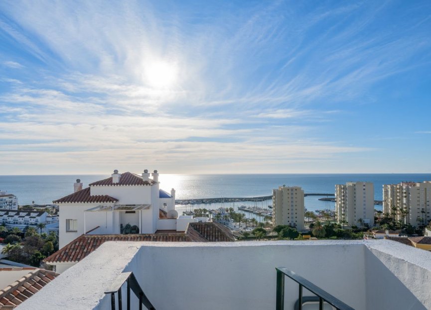 Resale - Apartment - Penthouse - Estepona - Estepona Centro