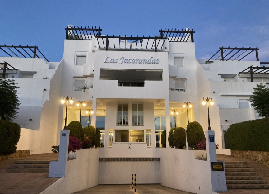 Resale - Apartment - Penthouse - Estepona - Estepona Centro