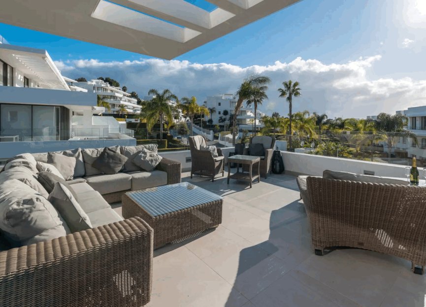 Resale - Apartment - Penthouse - Estepona - Estepona Centro
