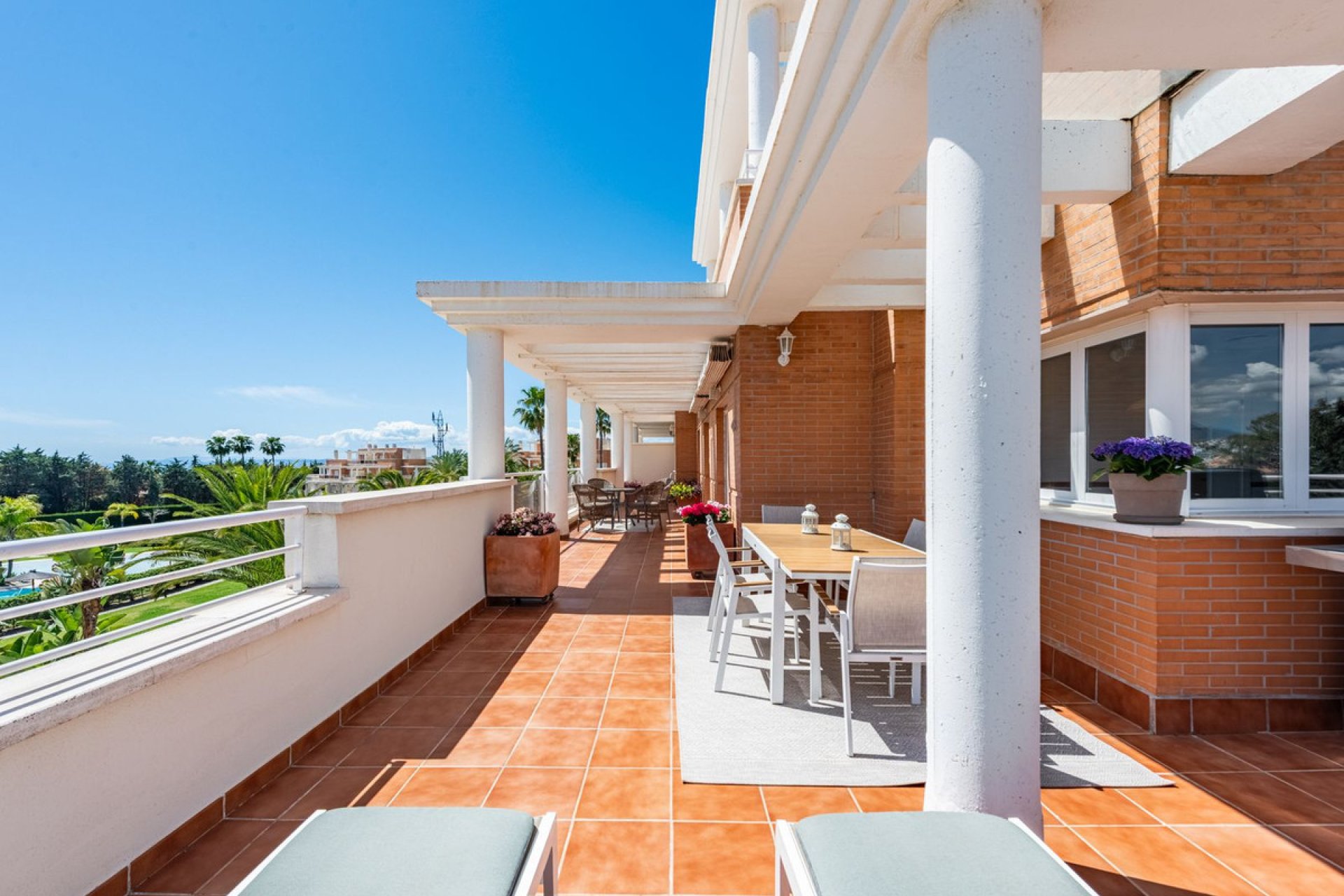 Resale - Apartment - Penthouse - Estepona - Estepona Centro
