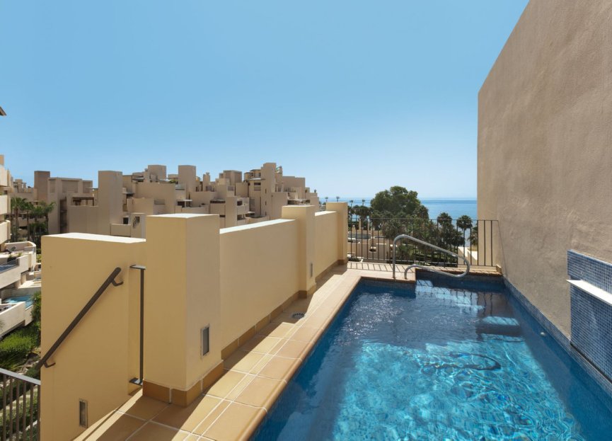 Resale - Apartment - Penthouse - Estepona - Estepona Centro