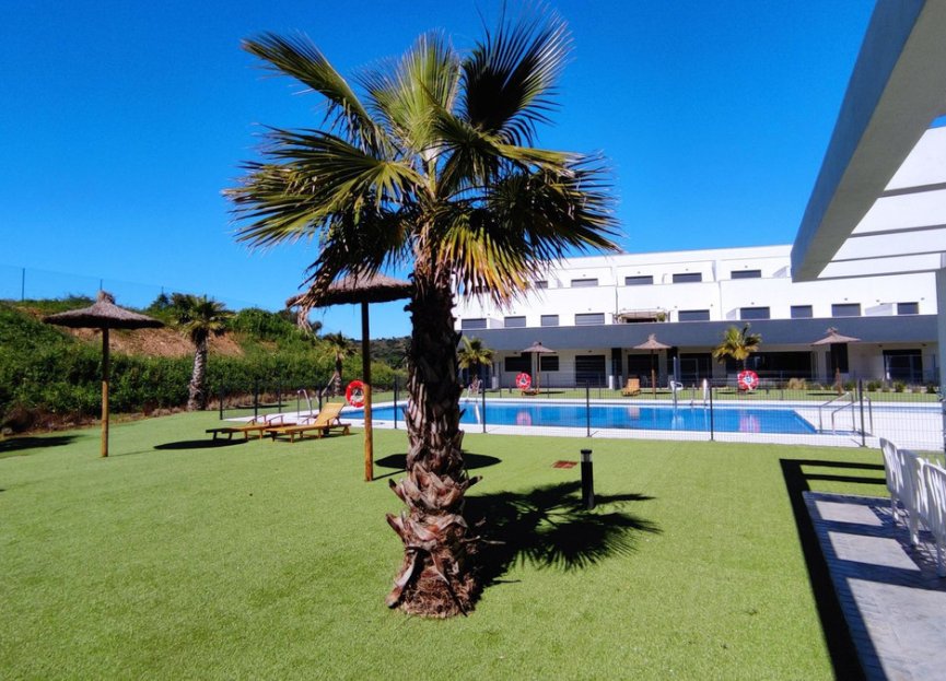 Resale - Apartment - Penthouse - Estepona - Estepona Centro