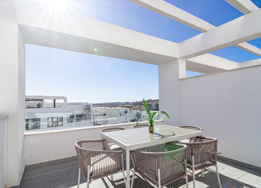 Resale - Apartment - Penthouse - Estepona - Estepona Centro