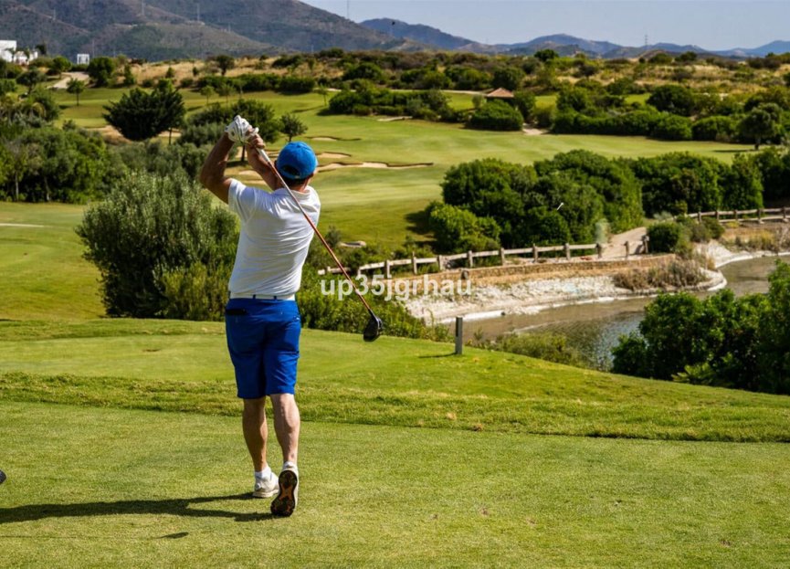 Resale - Apartment - Penthouse - Estepona - Estepona Centro