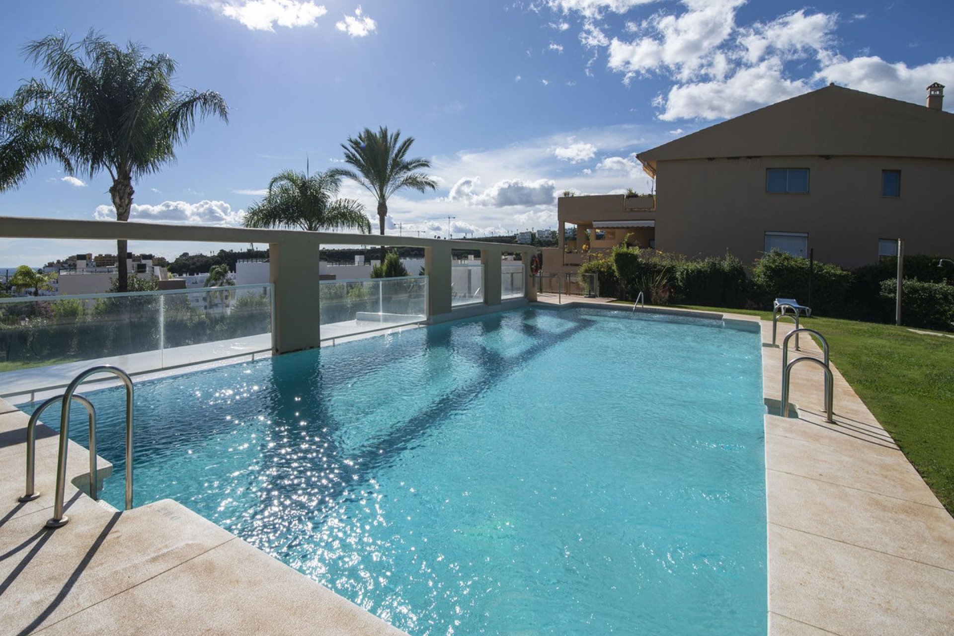 Resale - Apartment - Penthouse - Estepona - Estepona Centro