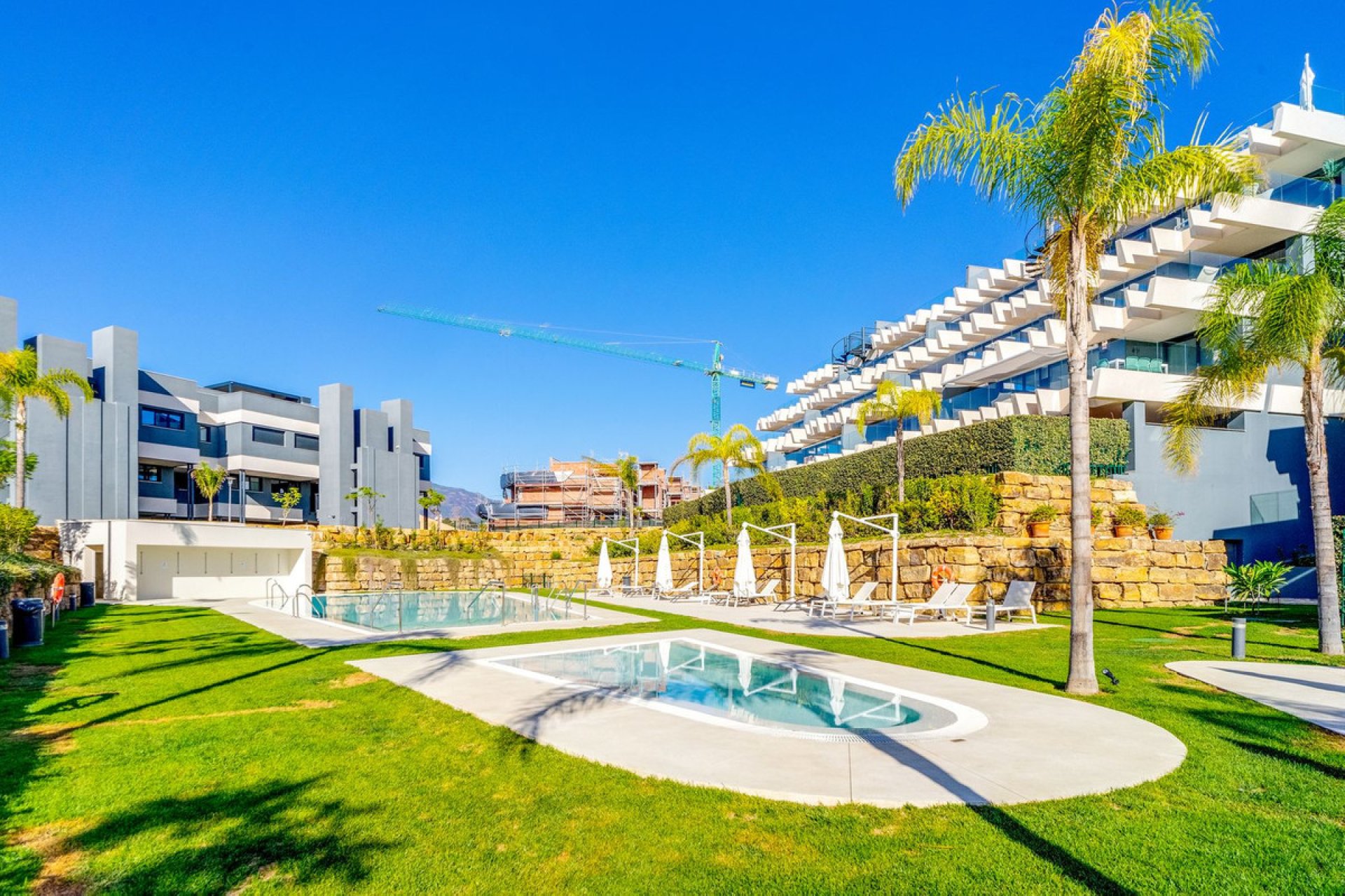 Resale - Apartment - Penthouse - Estepona - Estepona Centro