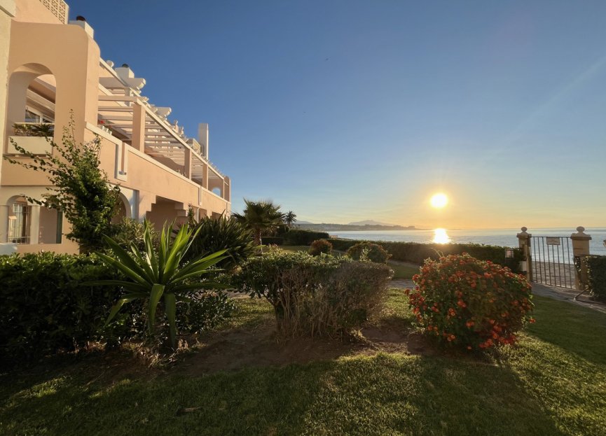 Resale - Apartment - Penthouse - Estepona - Estepona Centro