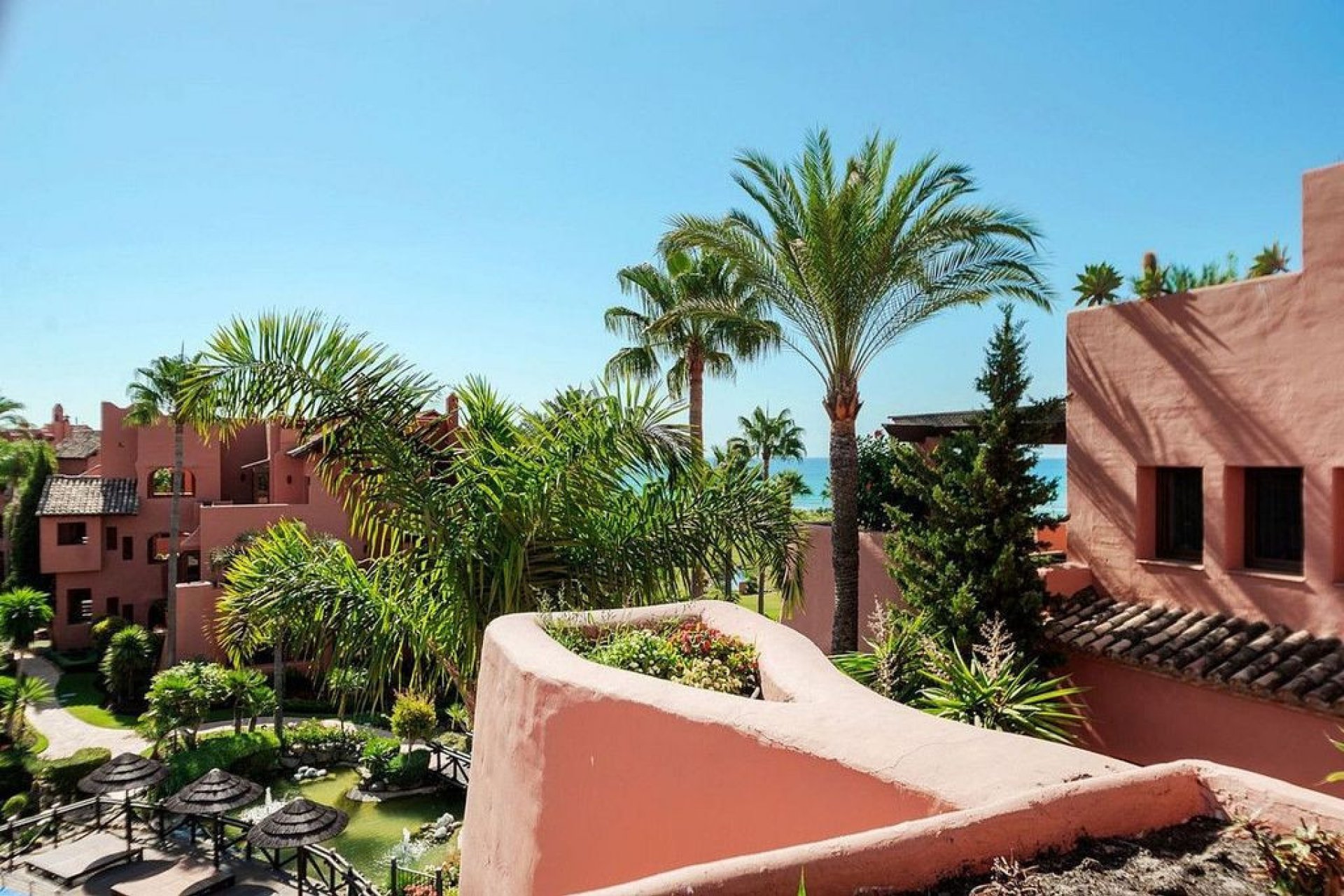 Resale - Apartment - Penthouse - Estepona - Estepona Centro