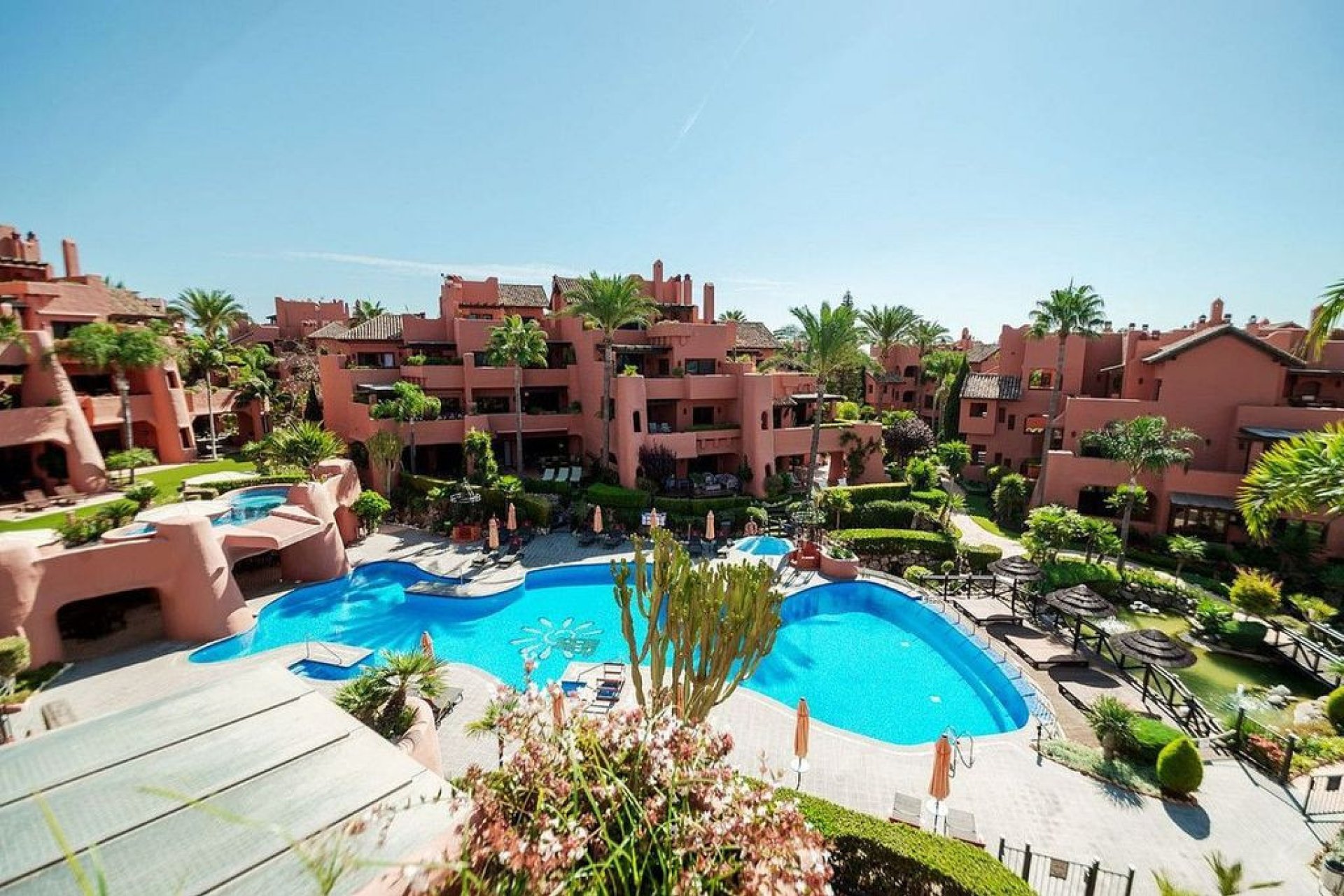 Resale - Apartment - Penthouse - Estepona - Estepona Centro