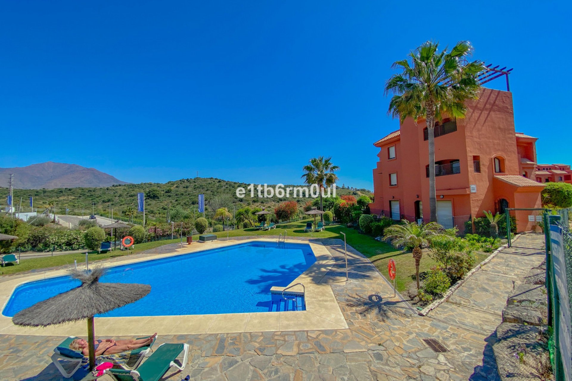 Resale - Apartment - Penthouse - Estepona - Estepona Centro