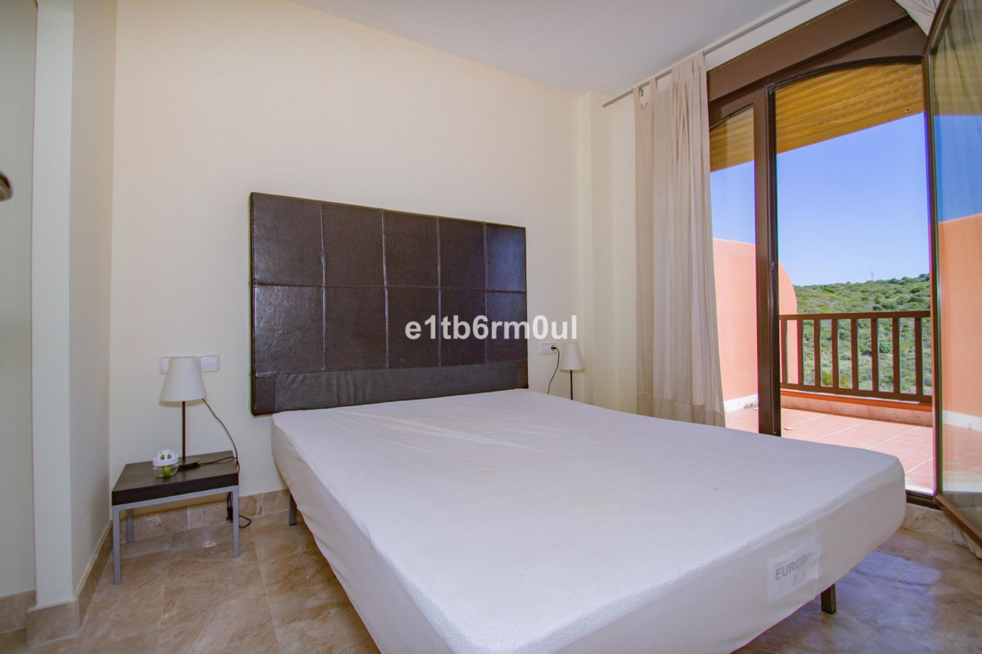 Resale - Apartment - Penthouse - Estepona - Estepona Centro