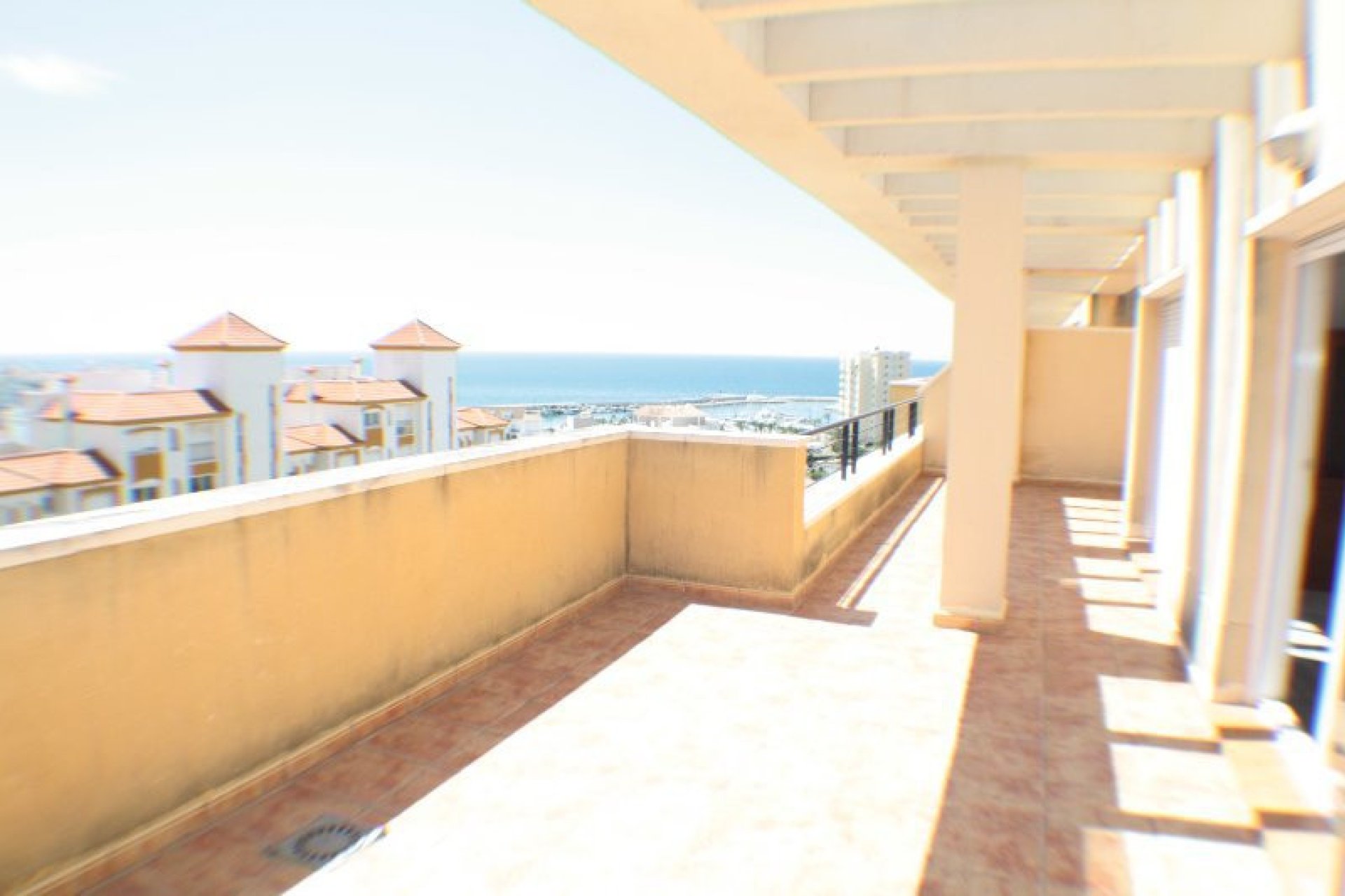 Resale - Apartment - Penthouse - Estepona - Estepona Centro