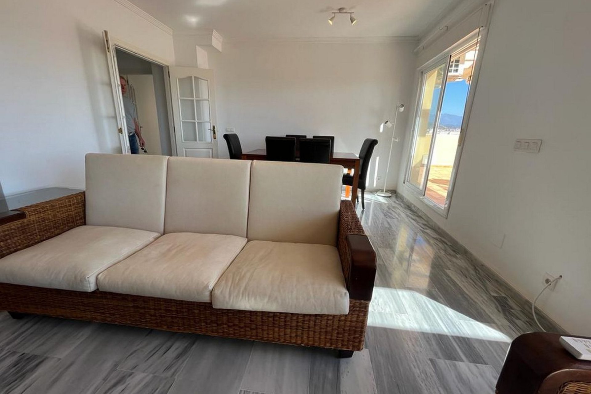 Resale - Apartment - Penthouse - Estepona - Estepona Centro