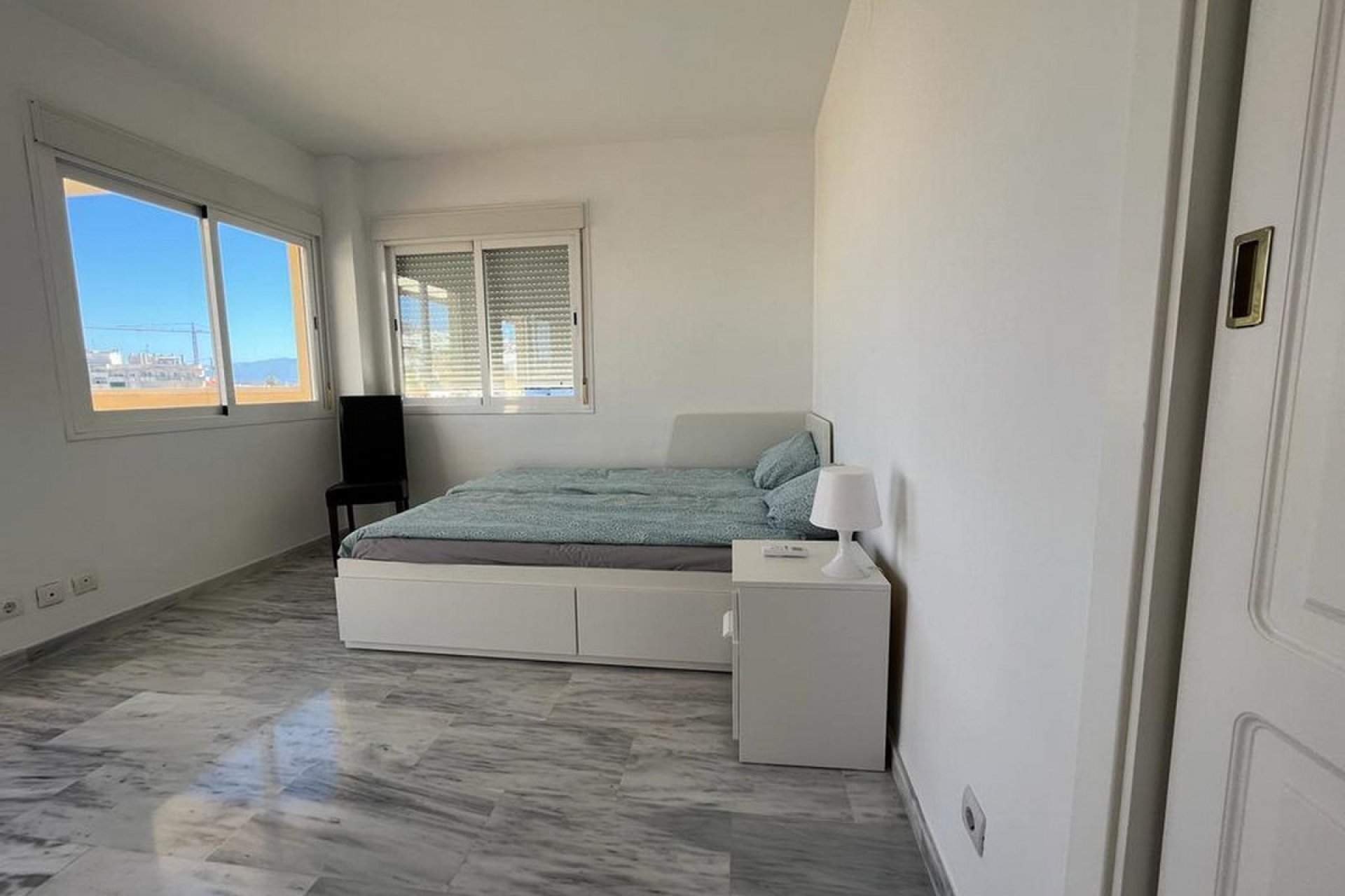 Resale - Apartment - Penthouse - Estepona - Estepona Centro