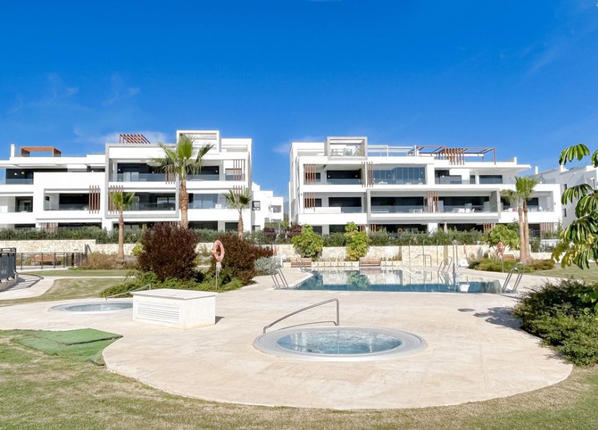 Resale - Apartment - Penthouse - Estepona - Estepona Centro