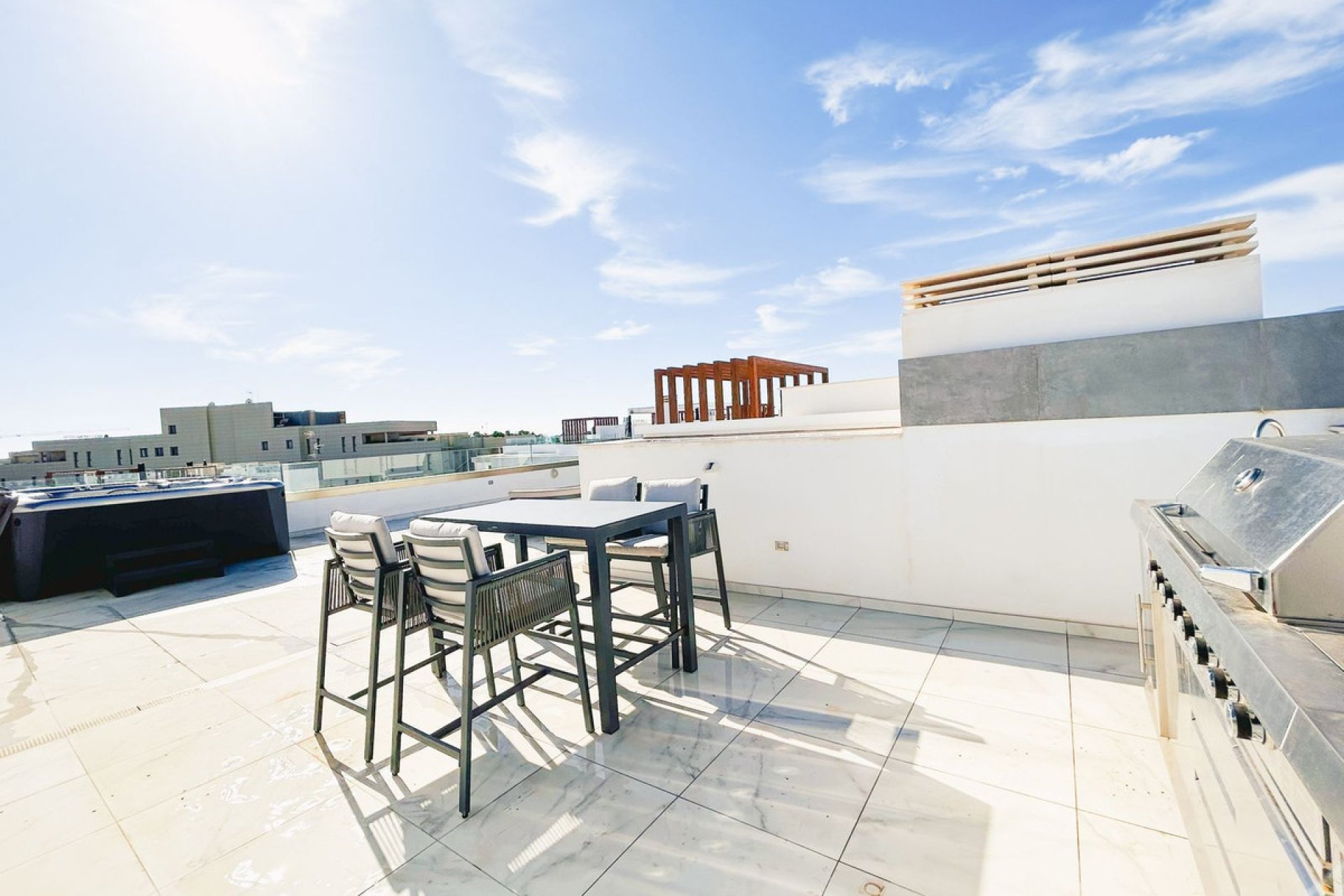 Resale - Apartment - Penthouse - Estepona - Estepona Centro