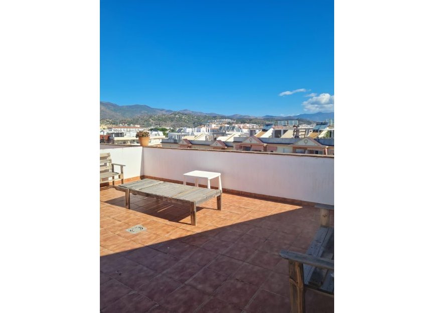 Resale - Apartment - Penthouse - Estepona - Estepona Centro