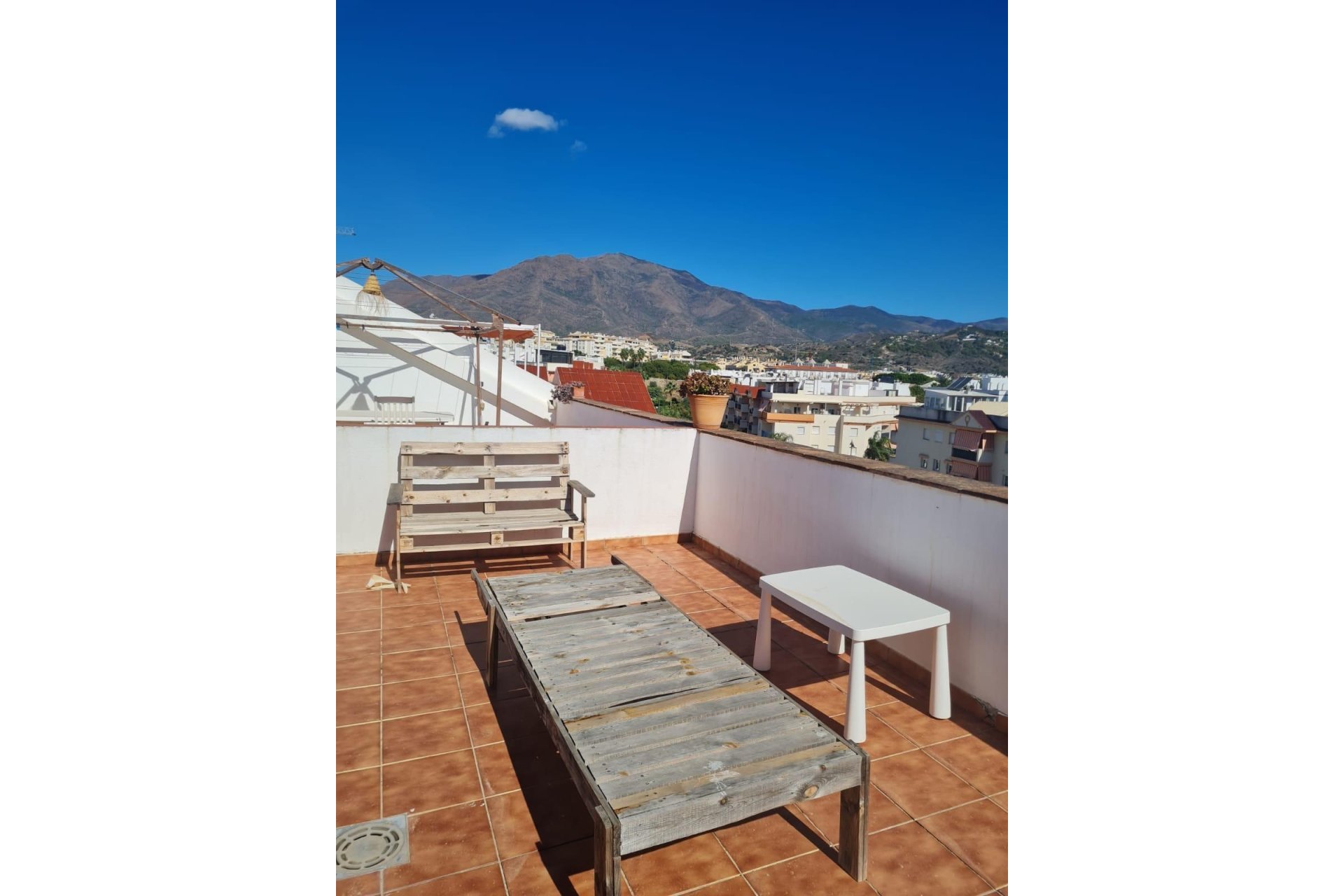 Resale - Apartment - Penthouse - Estepona - Estepona Centro