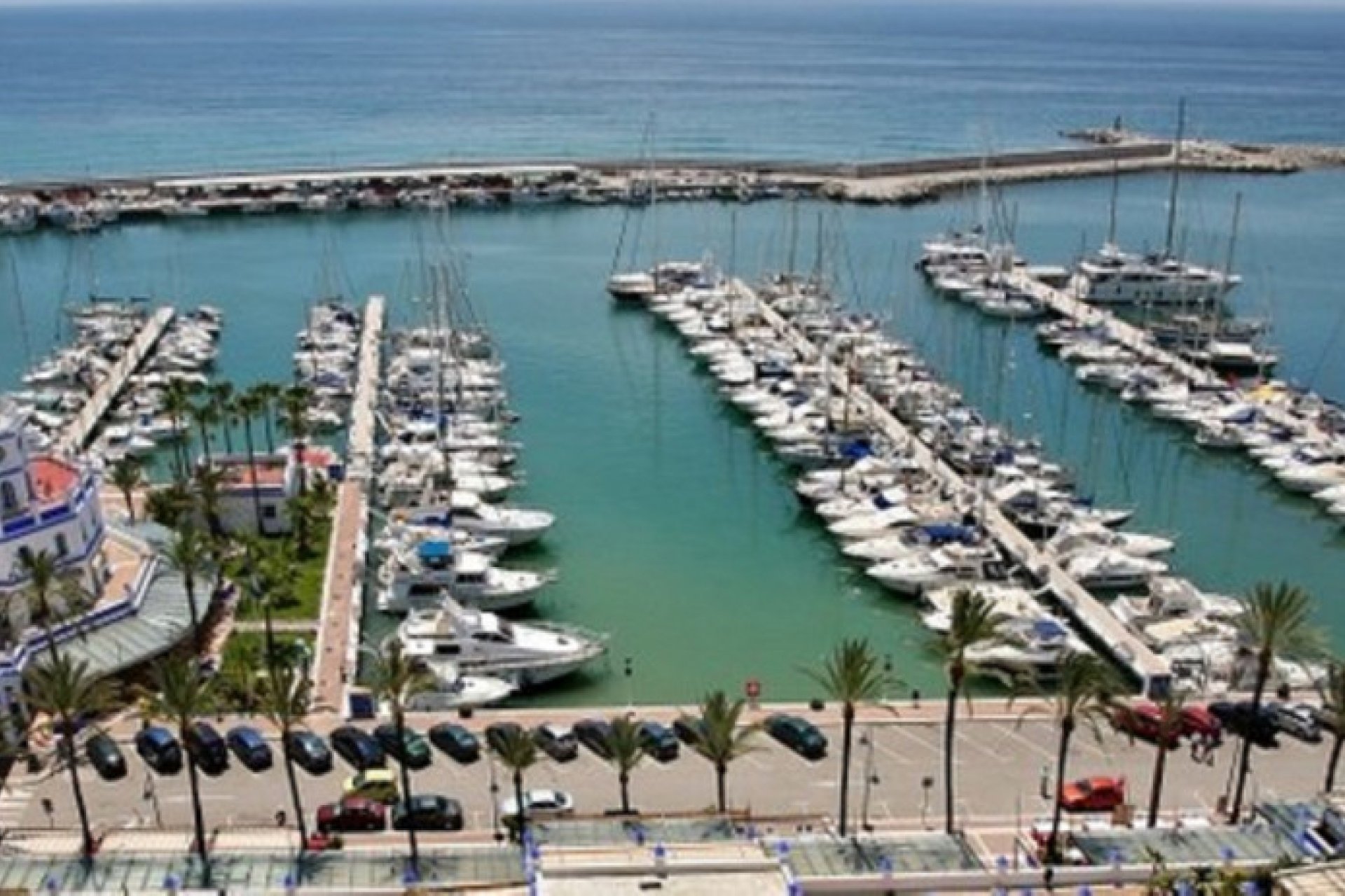 Resale - Apartment - Penthouse - Estepona - Estepona Centro