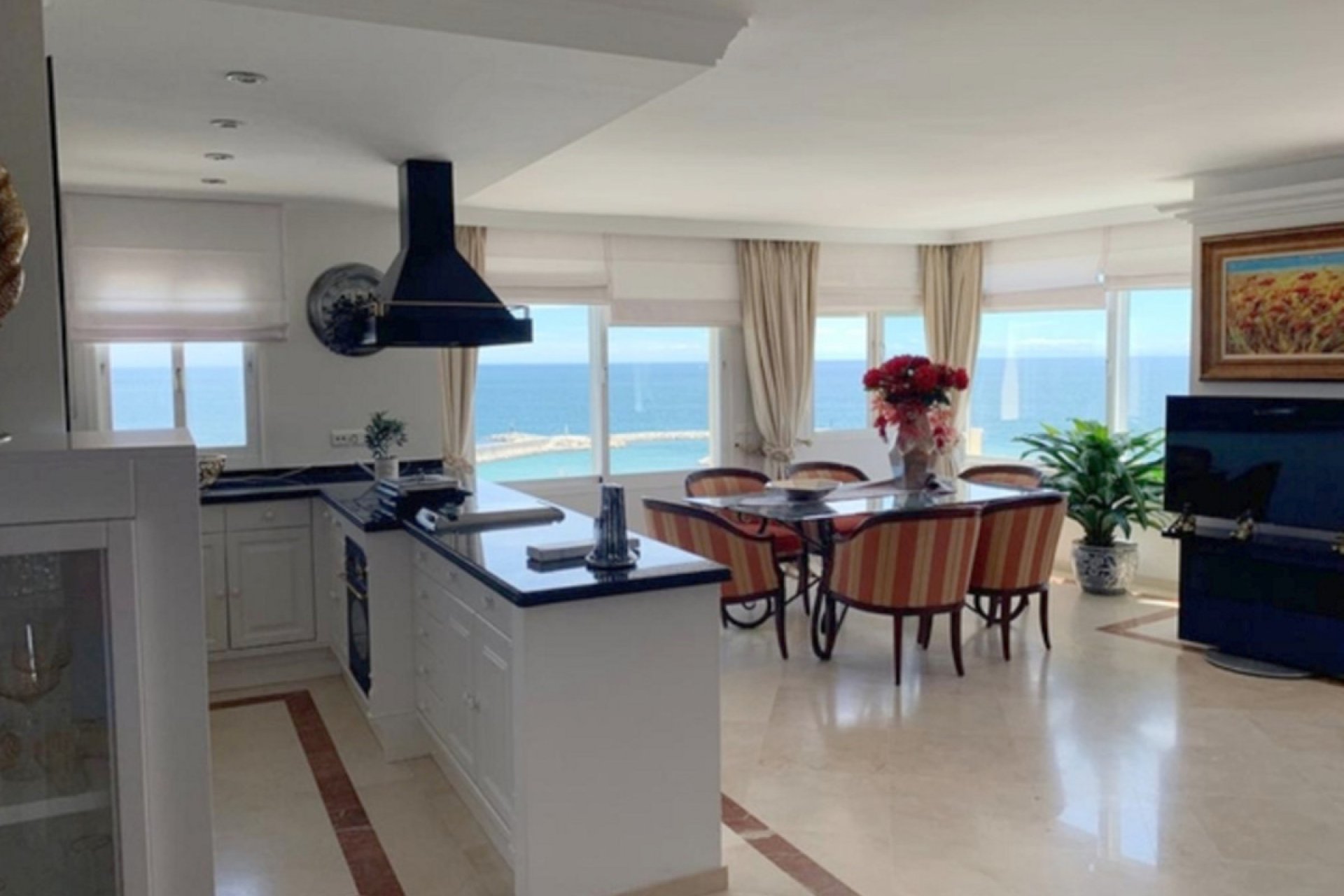 Resale - Apartment - Penthouse - Estepona - Estepona Centro