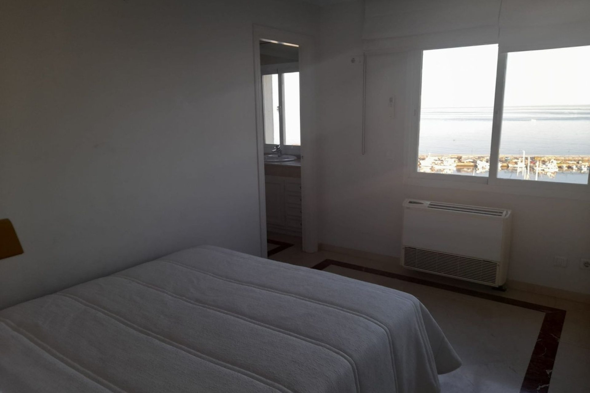 Resale - Apartment - Penthouse - Estepona - Estepona Centro