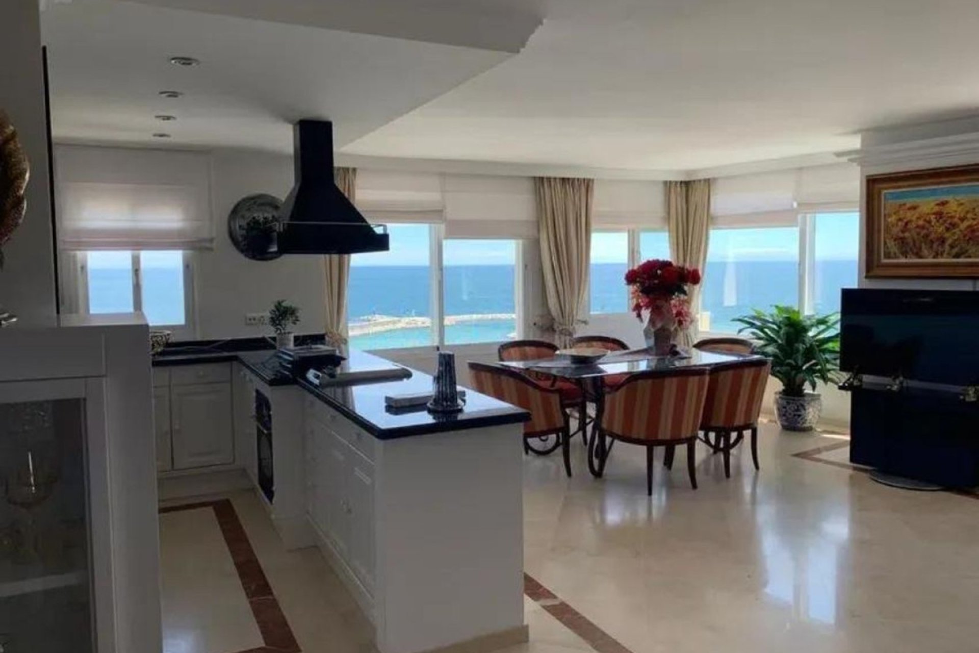 Resale - Apartment - Penthouse - Estepona - Estepona Centro