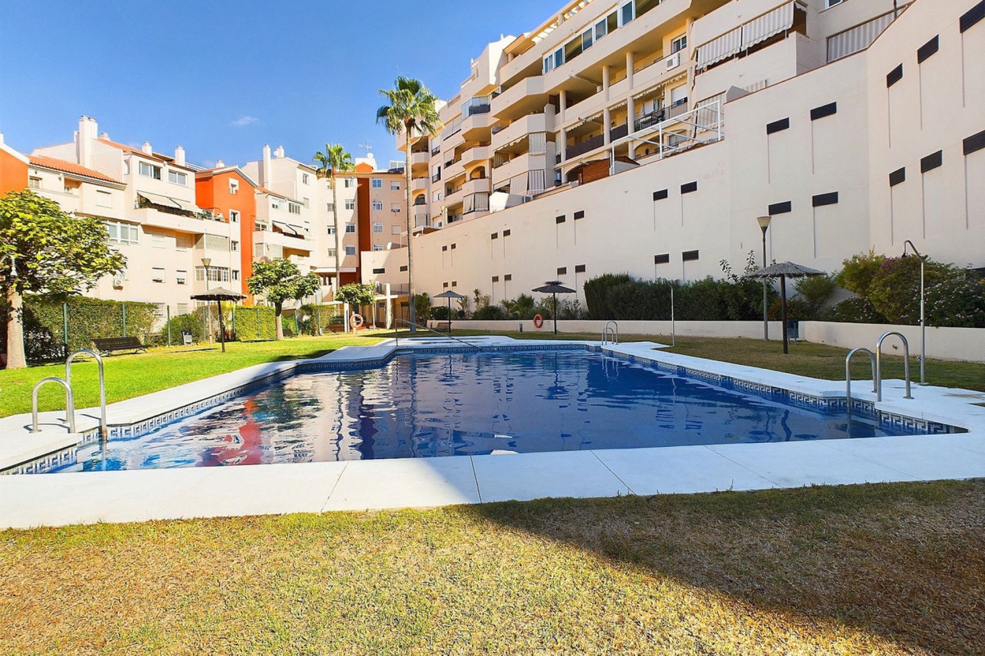 Resale - Apartment - Penthouse - Estepona - Estepona Centro