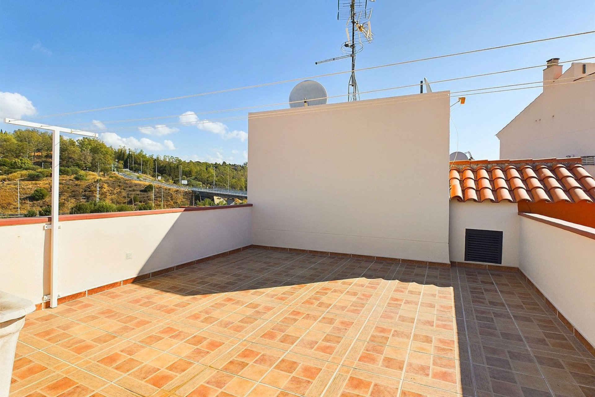 Resale - Apartment - Penthouse - Estepona - Estepona Centro