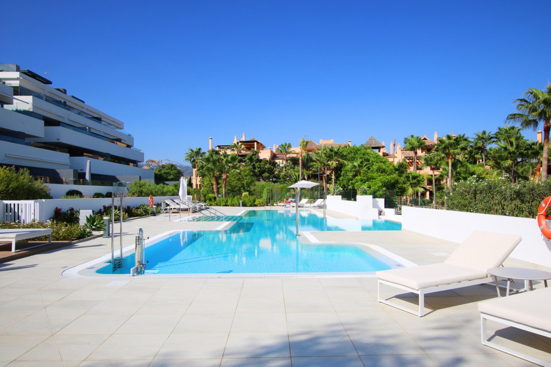 Resale - Apartment - Penthouse - Estepona - Estepona Centro