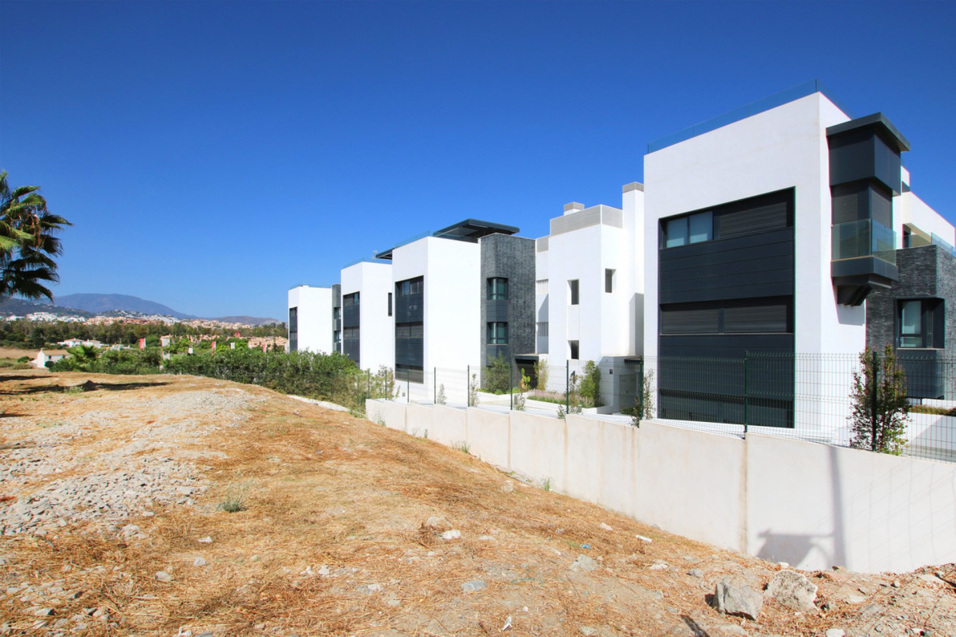 Resale - Apartment - Penthouse - Estepona - Estepona Centro