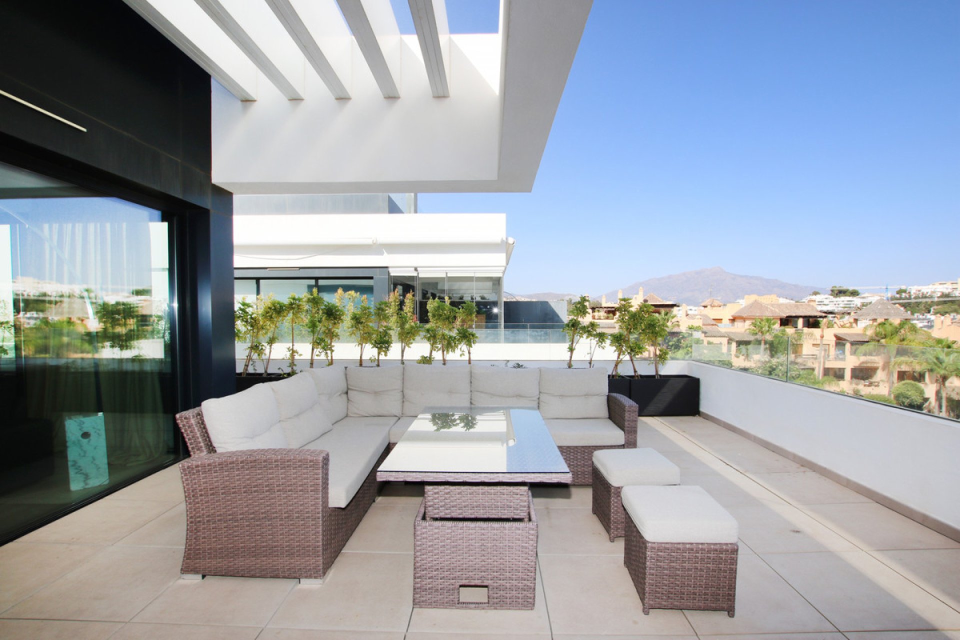 Resale - Apartment - Penthouse - Estepona - Estepona Centro