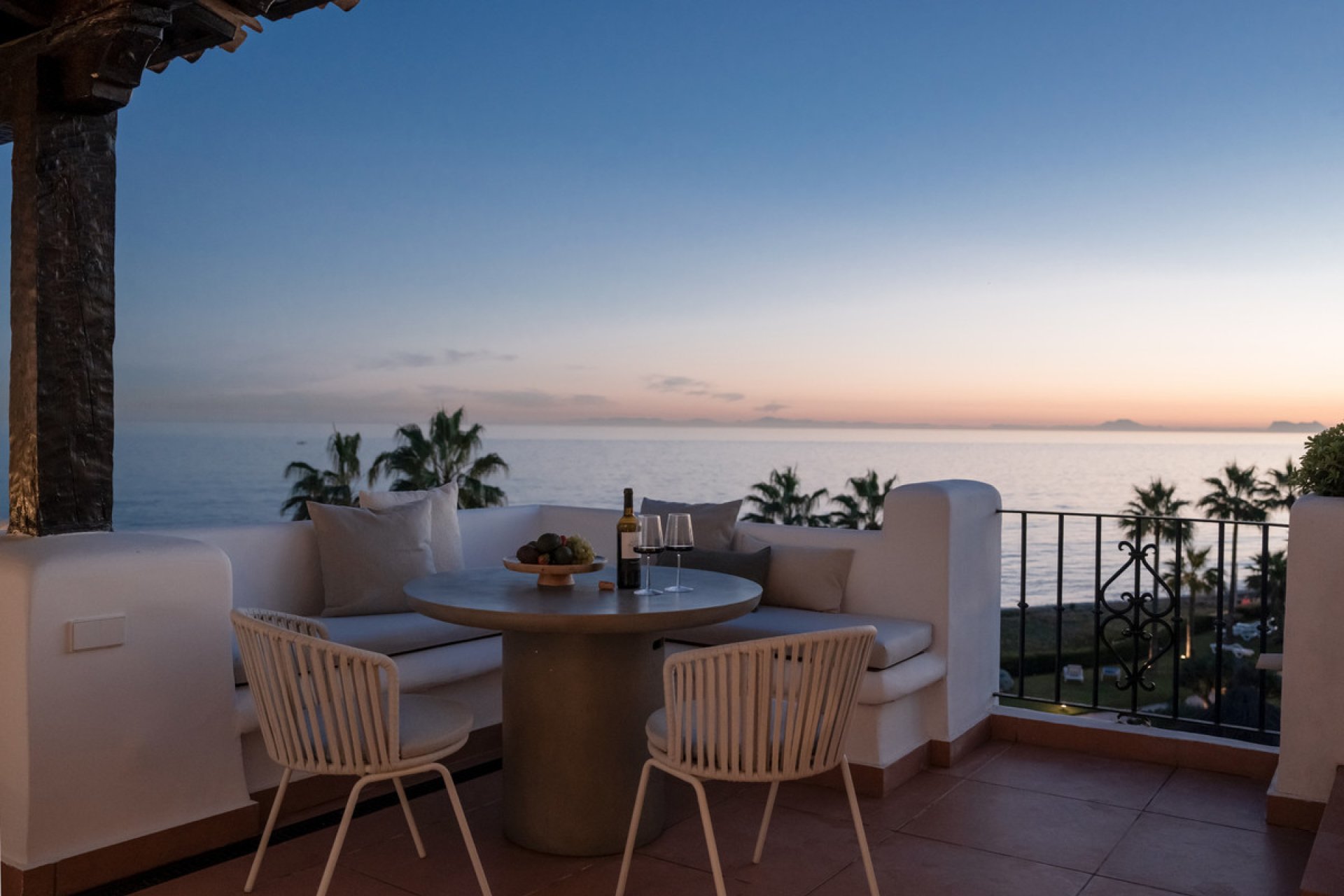 Resale - Apartment - Penthouse - Estepona - Estepona Centro