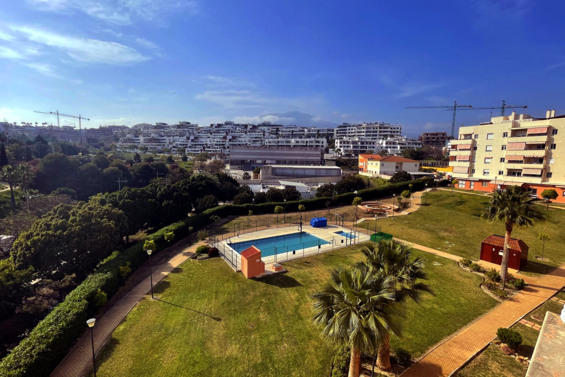 Resale - Apartment - Penthouse - Estepona - Estepona Centro