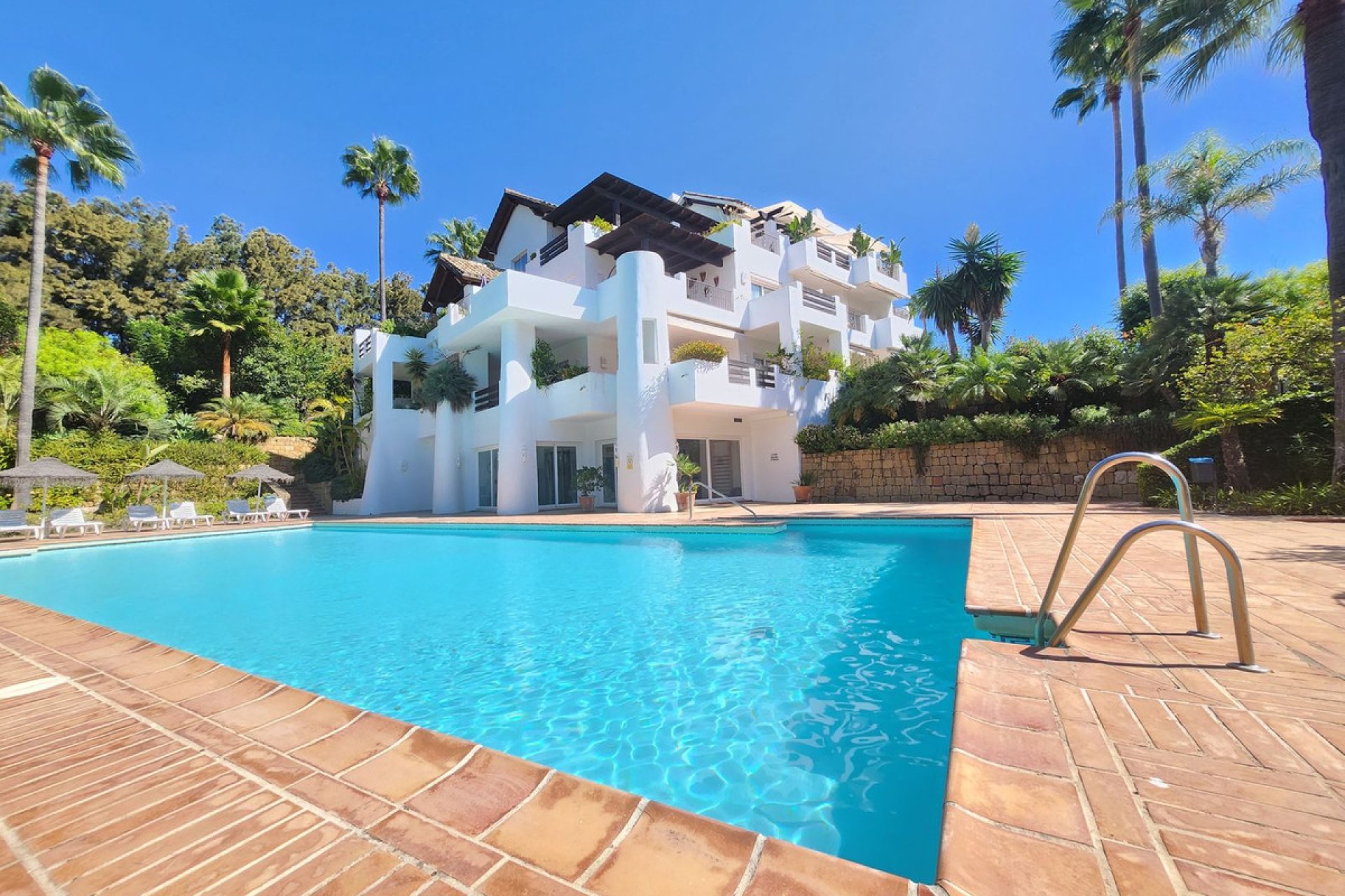 Resale - Apartment - Penthouse - Estepona - Estepona Centro