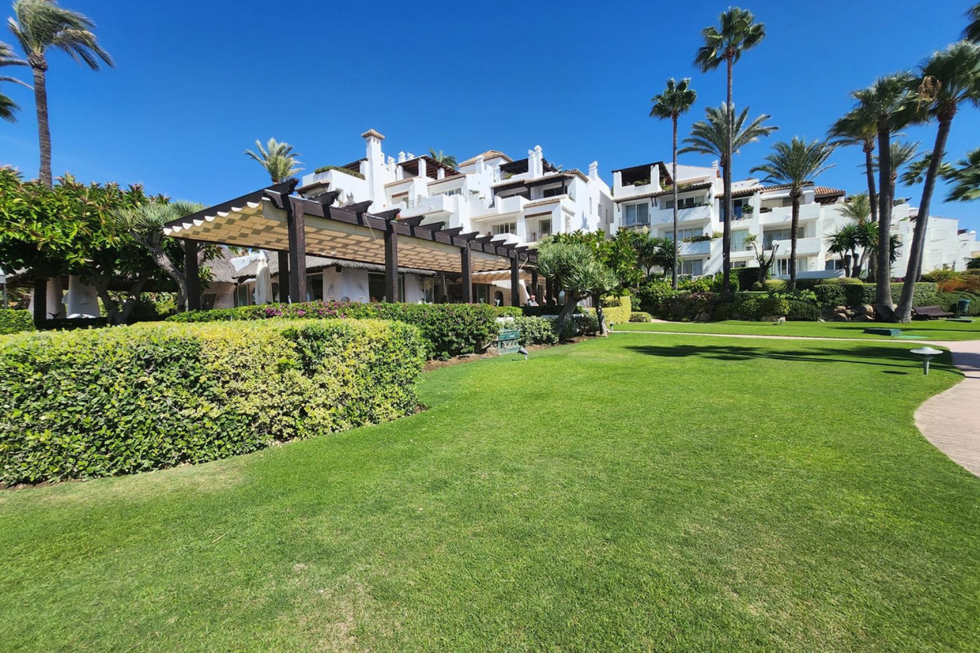 Resale - Apartment - Penthouse - Estepona - Estepona Centro