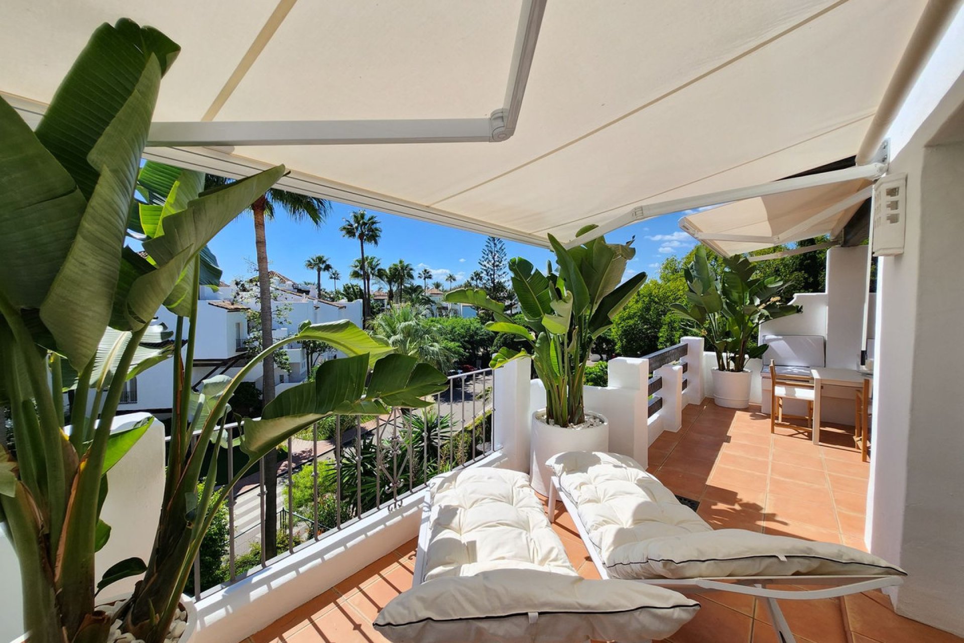 Resale - Apartment - Penthouse - Estepona - Estepona Centro