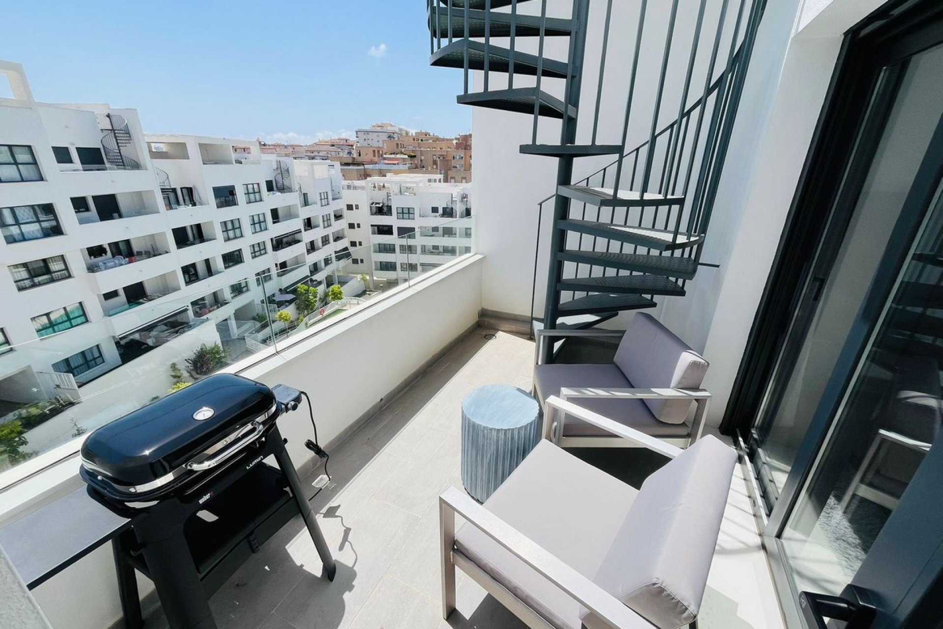 Resale - Apartment - Penthouse - Estepona - Estepona Centro