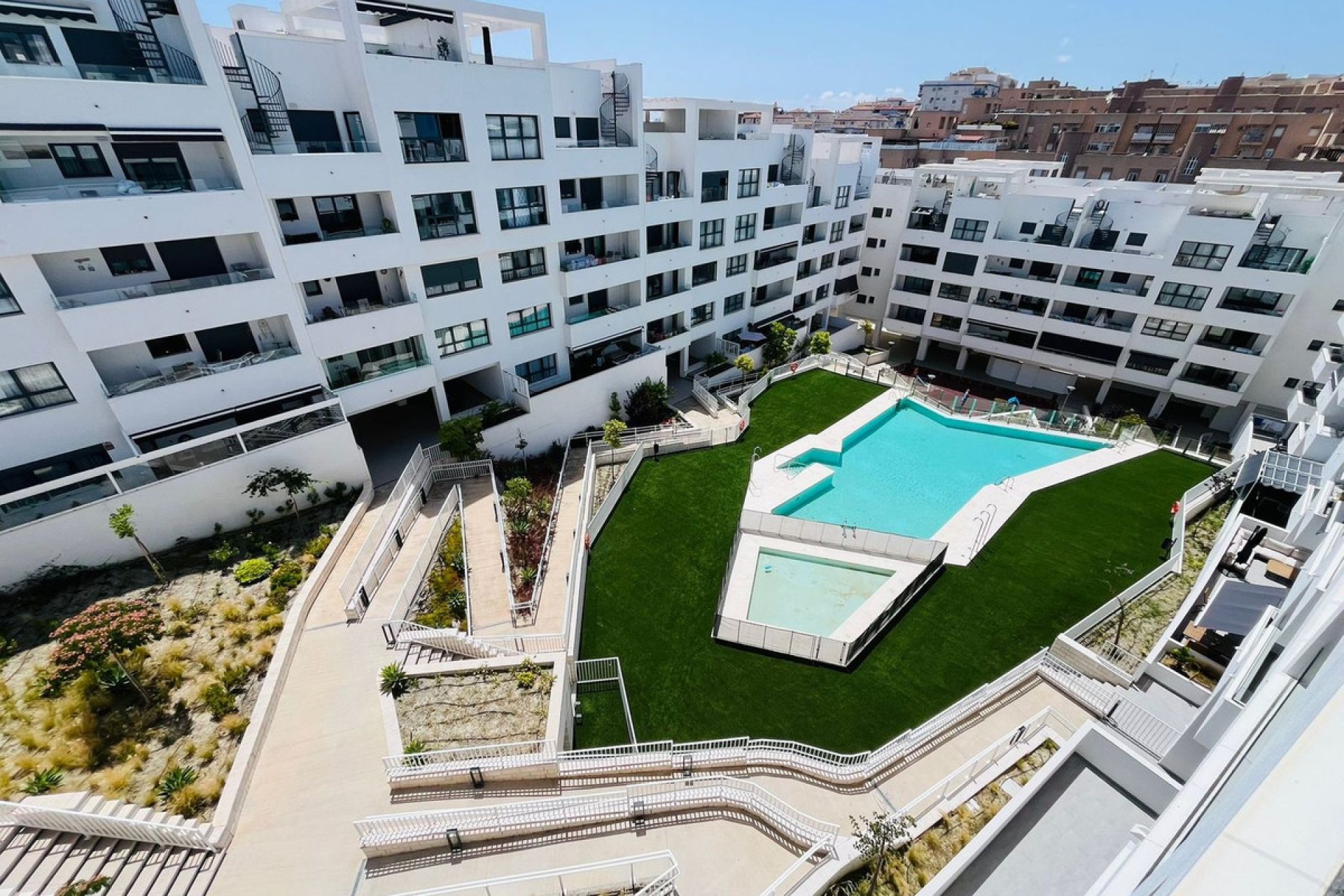 Resale - Apartment - Penthouse - Estepona - Estepona Centro