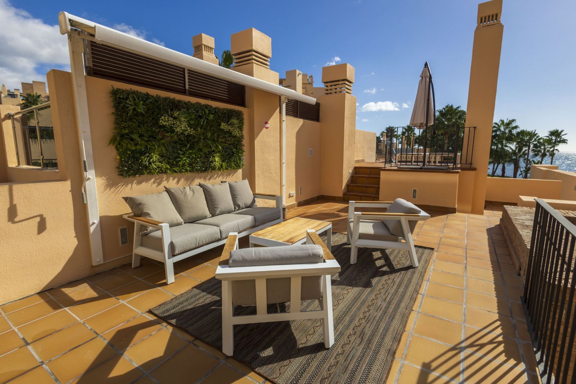 Resale - Apartment - Penthouse - Estepona - Estepona Centro