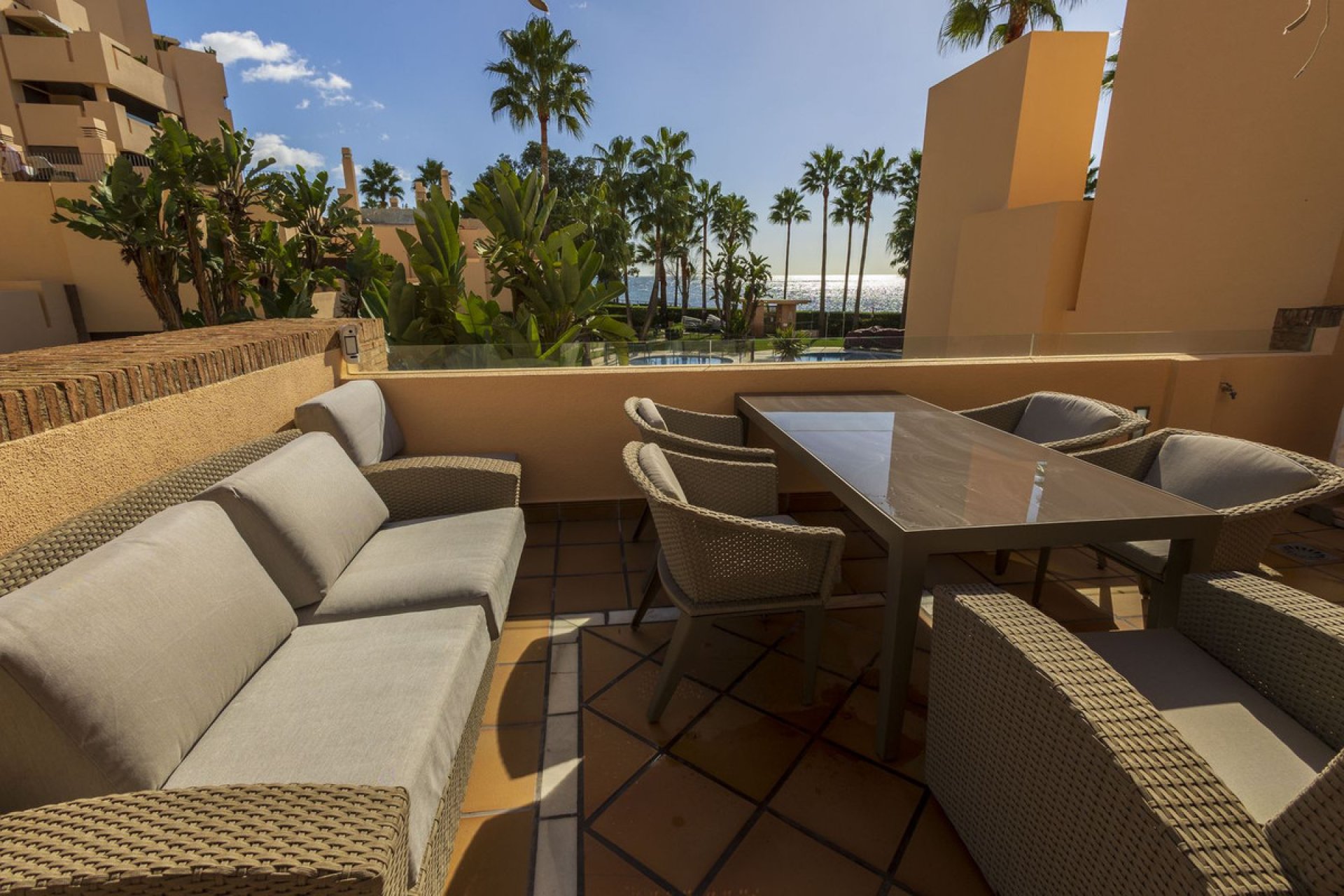 Resale - Apartment - Penthouse - Estepona - Estepona Centro