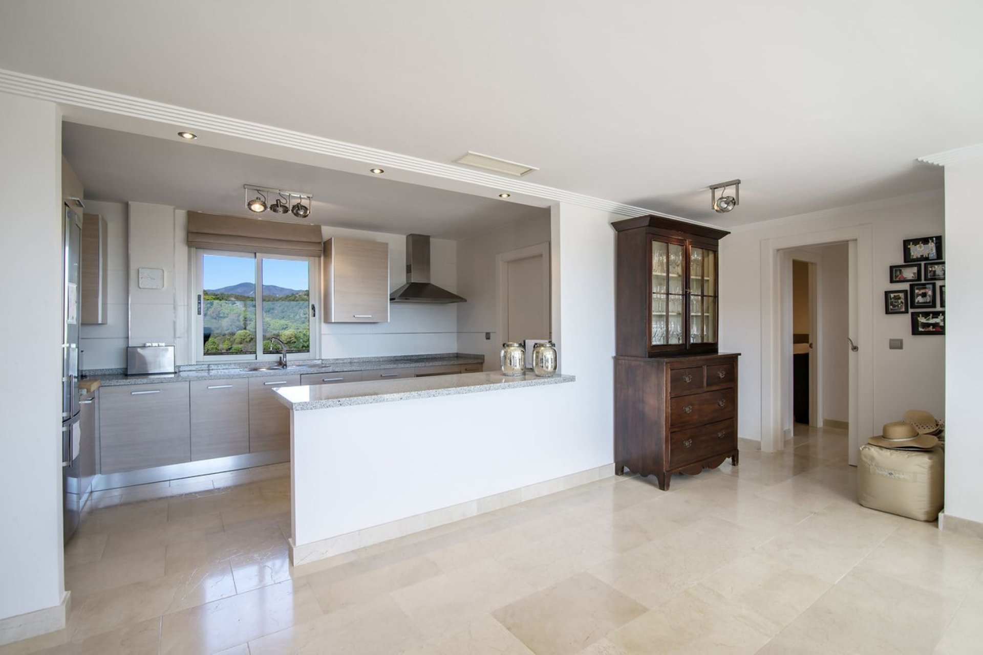 Resale - Apartment - Penthouse - Estepona - Estepona Centro